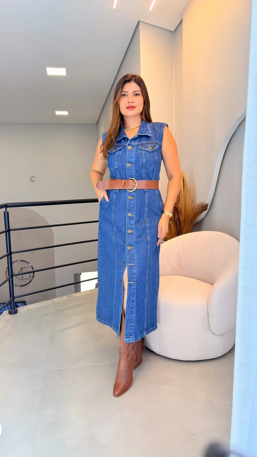 Vestido jeans, foto real da Maria Bonita